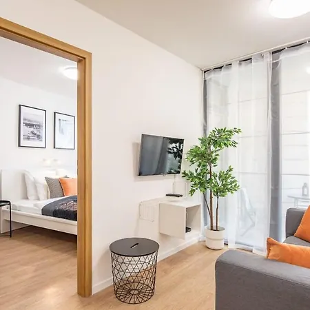 - New - Quiet - Balcony Apartament