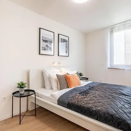 - New - Quiet - Balcony