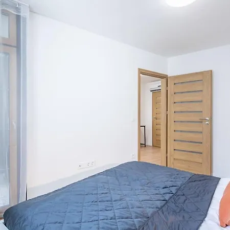 - New - Quiet - Balcony Appartement