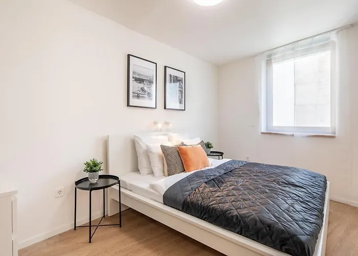 - New - Quiet - Balcony