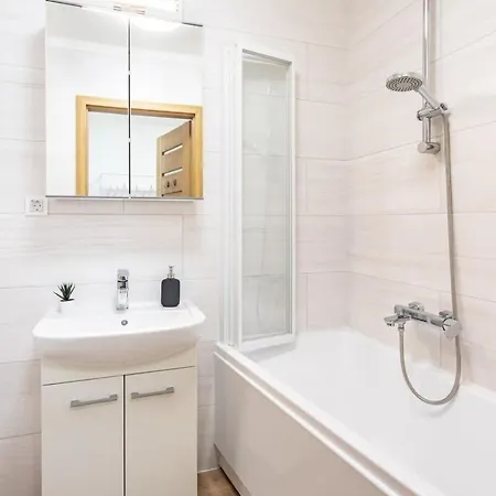 - New - Quiet - Balcony Budapest